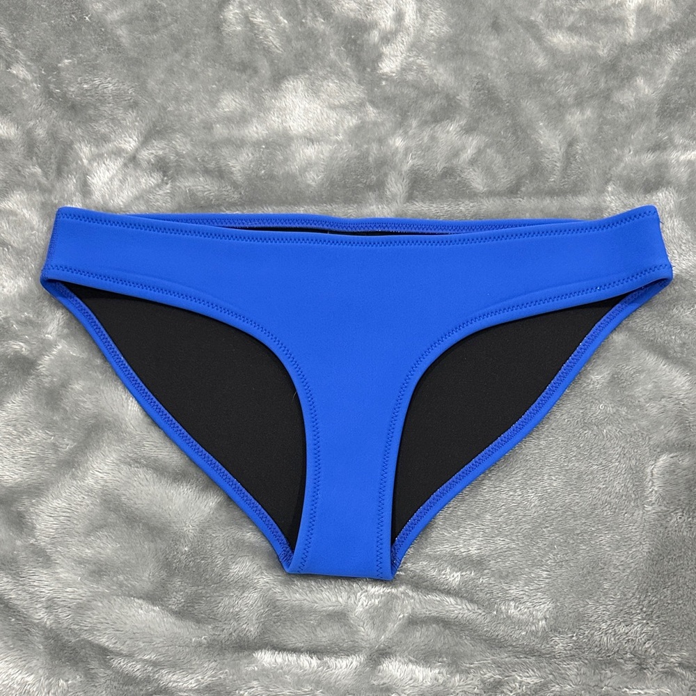 Triangl Swimwear Black and Blue Bikini Bottom, Medium